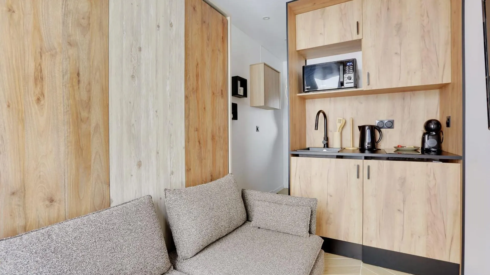 Parc Monceau - Beautiful Apartment Paris
